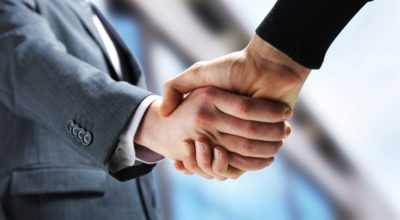 Como melhorar a transparência da empresa com os clientes?
