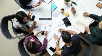 O que é competitividade empresarial e como me destacar dos concorrentes?