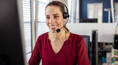 Hot desking: conheça as vantagens e saiba como implementar na empresa